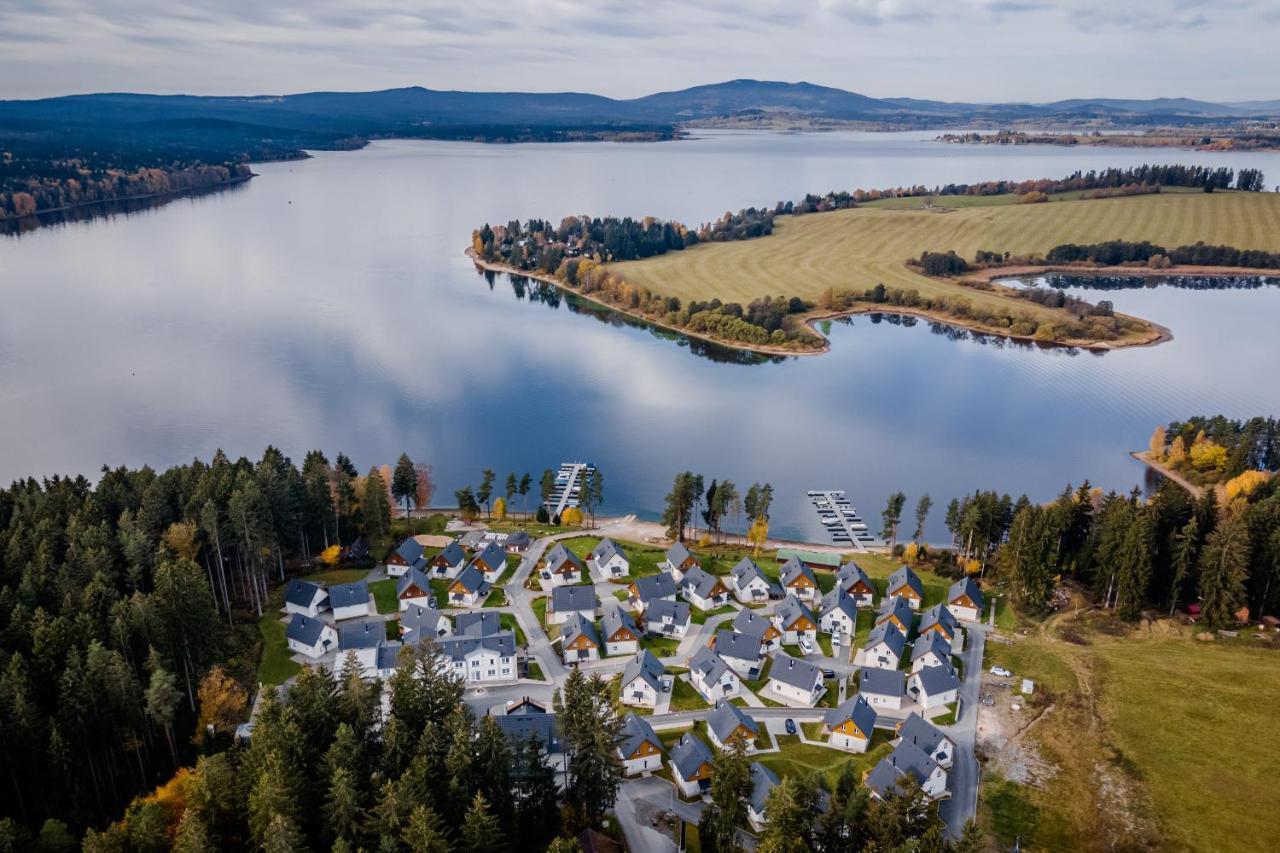 Deluxe Apartment Lipno - Lake Side Village, Frymburk Nad Vltavou エクステリア 写真