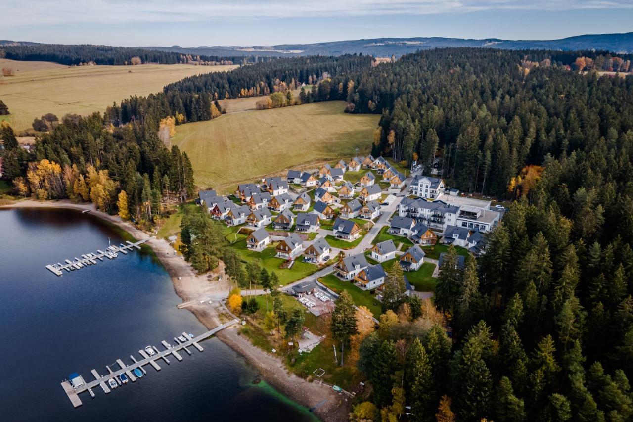 Deluxe Apartment Lipno - Lake Side Village, Frymburk Nad Vltavou エクステリア 写真