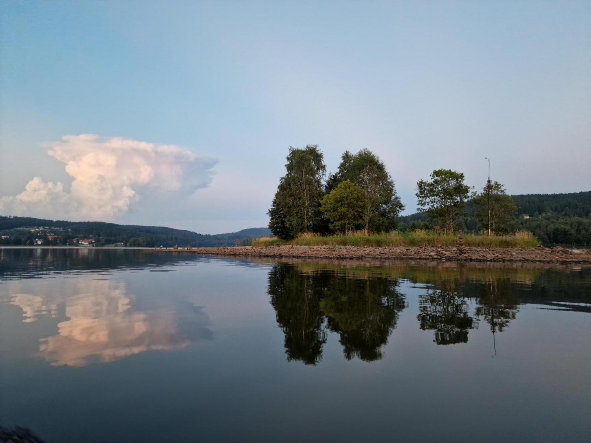 Deluxe Apartment Lipno - Lake Side Village, Frymburk Nad Vltavou エクステリア 写真