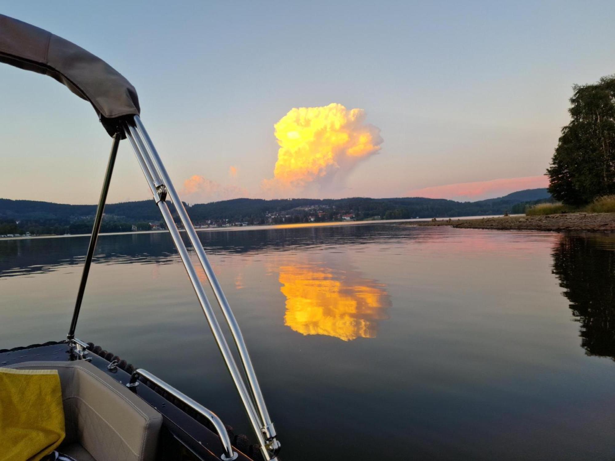 Deluxe Apartment Lipno - Lake Side Village, Frymburk Nad Vltavou エクステリア 写真